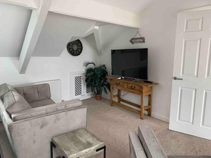 Lovely 2 Bedroom Modern Loft Apartment Sea View Morecambe Exterior foto